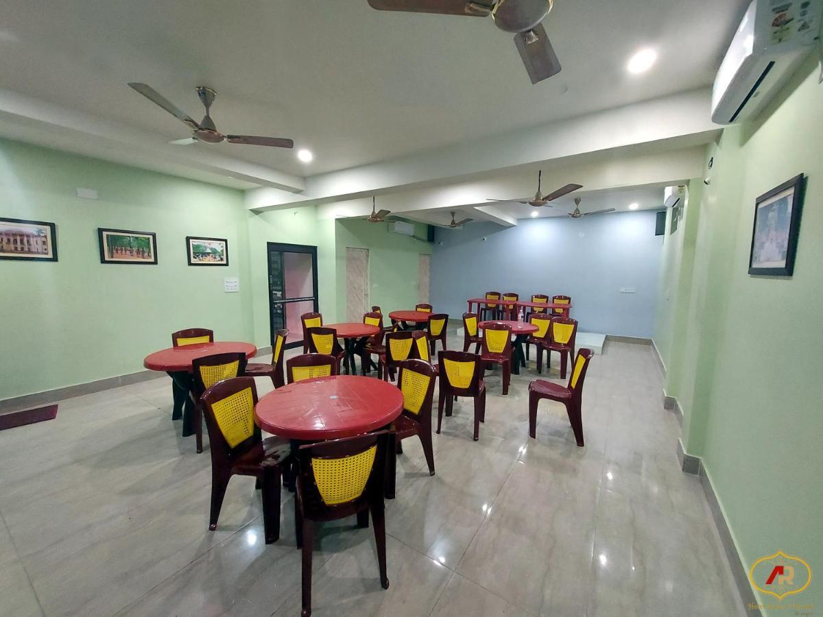 Hotel Aayes And Resort Shānti Niketan 外观 照片