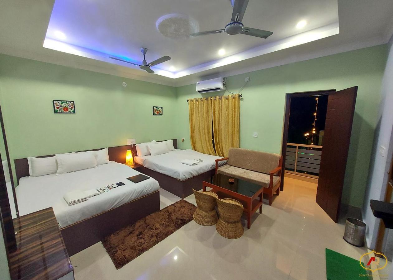 Hotel Aayes And Resort Shānti Niketan 外观 照片
