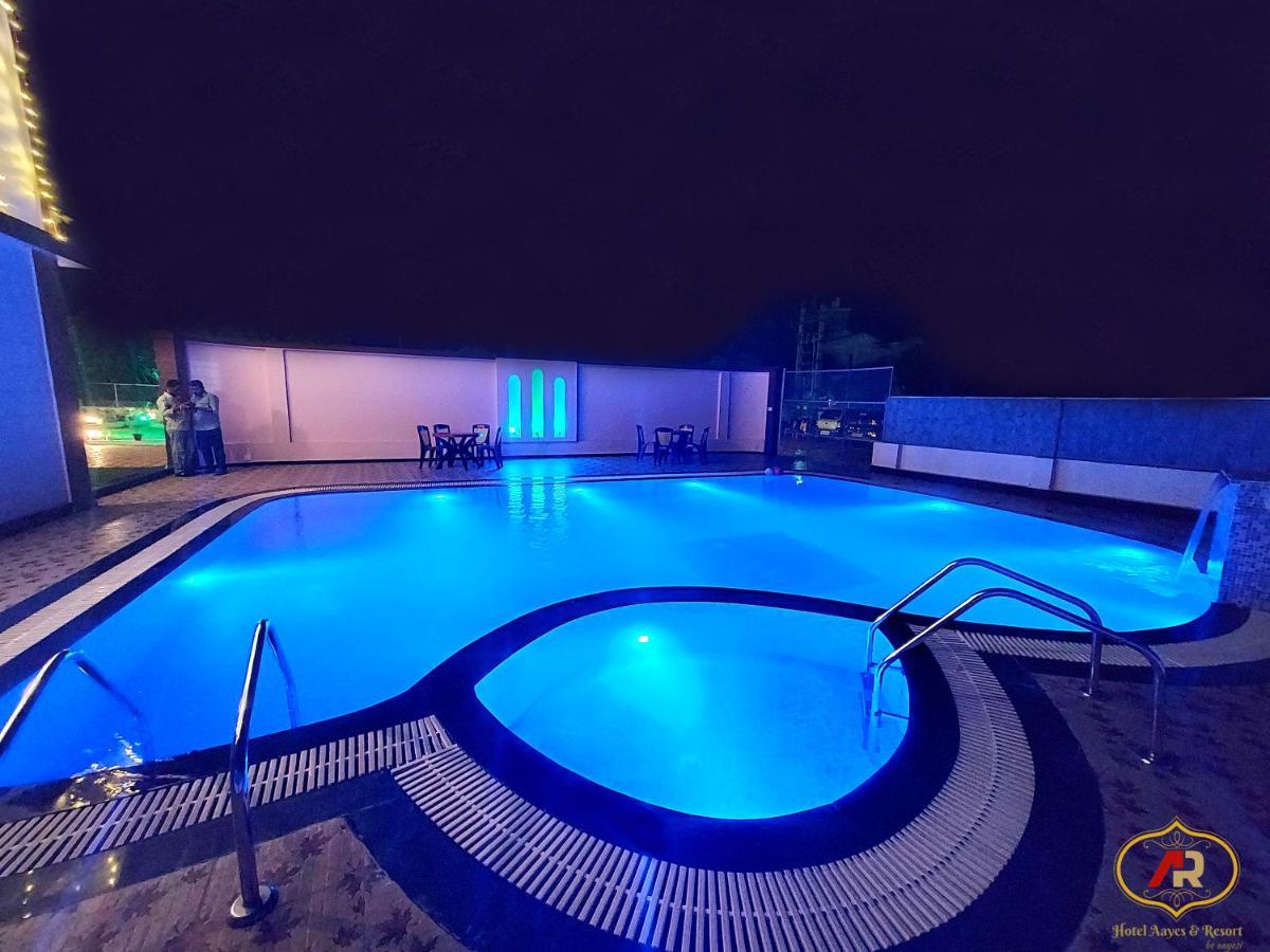 Hotel Aayes And Resort Shānti Niketan 外观 照片